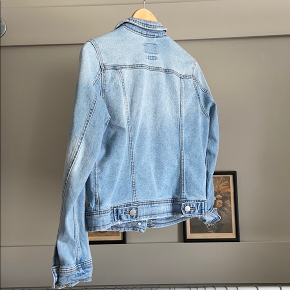🛑 SOLD- Universal Thread • Basic Denim jacket - Picture 6 of 7